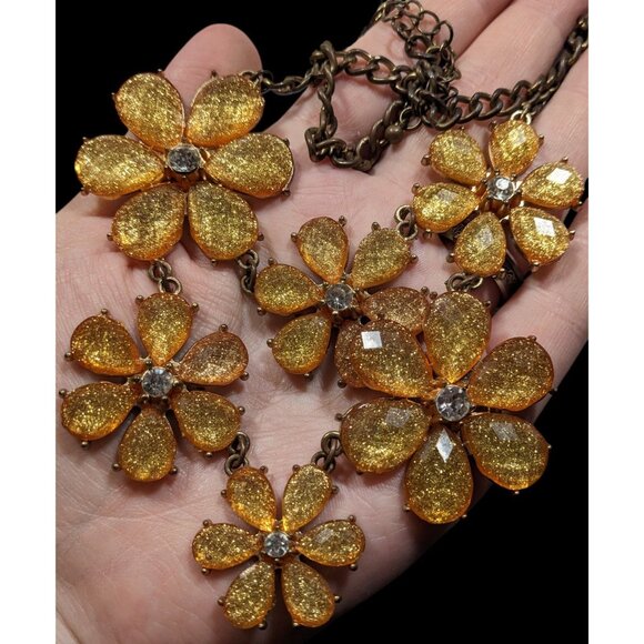 Fairycore Glam Yellow Glitter Flower Statement Necklace - Picture 5 of 6